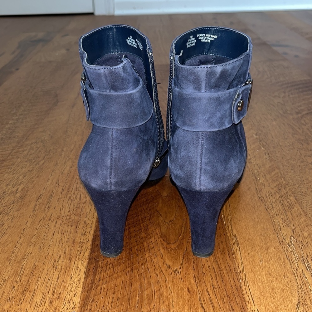 AK Anne Klein Woman’s Blue Leather Booties Size 10 - Picture 5 of 8